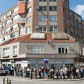 U Ustaničkoj u Beogradu red za potpis studentima nekoliko stotina metara, redovi širom Srbije