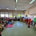 Dečja nedelja u školi Vuk Karadžić: "Igrom do znanja"