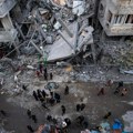 Izrael poriče tvrdnju Hamasa da su vojnici ubili 19 Palestinaca u redu za pomoć