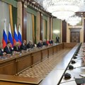 Ruska vlada podnela ostavku