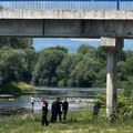 Policija pronašla devojku sa višestrukim povredama ispod mosta u Čačku