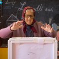 Dva zemljotresa na izborima u Rumuniji - počelo brojanje glasova, oba kandidata proglasila pobedu