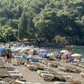 Bahaćenje uz obalu mora: Na plaži bez 30 evra ne možete ni da gledate more