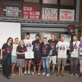 Tribina ispred Studentskog kampusa: Mame su ustale – deca su naša crvena linija! Mame ispred Studentskog kampusa