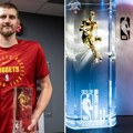 Ovo sad vidite i nikad više: Jokić dobio dve NBA nagrade i to je američka bruka