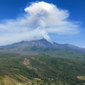 Etna ponovo blokirala aerodrom na Siciliji: Aerodrom u Kataniji zatvoren, letovi obustavljeni