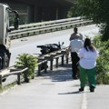 Hitna pomoć dojurila na Most na Adi, motorista leži nepomičan: Dramatične scene udesa