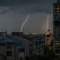 Rhmz izdao dva upozorenja na nepogode, meteo alarm upaljen u celoj Srbiji: Stižu grad, grmlajvina i obilni pljuskovi
