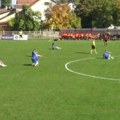 Neverovatna scena u novom sadu: Fudbaleri Dubočice prekinuli meč i seli na travu (video)