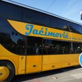 Milomir Jaćimović vratio autobus nakon osam dana štrajka glađu, najavljuje: „Ne mrdam od Banovine dok ne dobijem i ostale“…