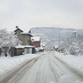 Putevi prvog prioriteta prohodni i bez snega, oprez zbog moguće magle i leda