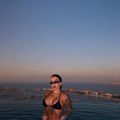 Poznata influenserka (26) poginula u Dubaiju: Pala sa 27. sprata zgrade, bila u stanu sa svojom devojkom! Policija pronašla…