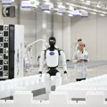 Humanoidni robot košta 98.000 evra. Koliko košta njegov sat rada?