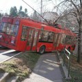 Okretnica na Zvezdari gde se trolejbus zakucao kao da je ukleta! Na istom mestu poginuli studenti, nesrećese se nižu