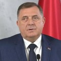 "Niko nam ne može zabraniti da obeležimo dan Republike Srpske" Dodik objavio fotografiju polaganja venaca palim borcima…