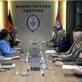 Sastanak u ministarstvu odbrane: Vučević razgovarao sa poslanicom nemačkog parlamenta Lips
