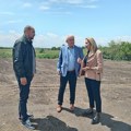 Državna sekretarka Sandra Dokić obišla radove na uklanjanju divlje deponije u Gakovu