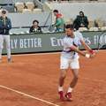 Đoković odradio prvi trening na Šatrijeu: Novak uvežbavao taktiku za prvi meč na Rolan Garosu! Ovo su detalji