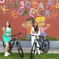Dva bicikla đacima u zavičaju, anonimni darodavac nastavlja da nagrađuje najbolje učenike škole u Božetićima