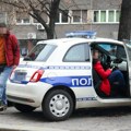 Kurir na licu mesta! Inspektori iz zgrade Železnica Srbije u Nemanjinoj izašli s koferima! Sve slikali (foto)