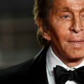 Valentino Garavani (1932-2026) kroz objektiv: Sećanje na poslednje dane vladavine modne ikone u filmu "The Last Emperor"