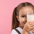 Roditelji upozoreni da ne daju deci biljna mleka: Rizikuju gojaznost, karijes i neuhranjenost, kažu alergolozi, stomatolozi i…
