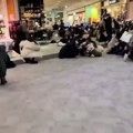 Panika u Japanu: Ljudi zarobljeni u tržnom centru nakon snažnog zemljotresa