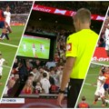 (VIDEO) Pravi primer kako VAR može da „prevari“ glavnog sudiju