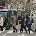 Farmeri u Španiji traktorima blokirali gradove