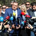 Dodik: Postavljanje muslimanske ratne zastave na srpskom stratištu znak da im smetaju i mrtvi Srbi