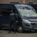 Muškarac (24) zapalio auto policajcu u Beogradu: Hitno smešten u Kliniku za psihijatrijske bolesti