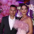 Gobelja rasplakao kaću na rođendan: Nije mogla da veruje kad je ušla u kuću, ispunio joj najveću želju i platio papreno