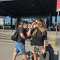 Marija Šerifović sa sinom i vericom stigla iz Crne Gore: Tu je i Jovana Pajić! Pevačica u kratkom šortsu, evo šta kaže o…