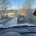 Читатељка из Церовца апелује на возаче да возе опрезно обилазним путем