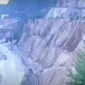 Аутомобил слетео у рударски коп: Камере забележиле тренутак језиве незгоде у Мајданпеку, трагедија избегнута за длаку