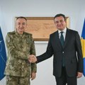 Kurti: Komandant KFOR-a Ulutaš napušta Kosovo kao prijatelj