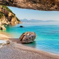 Omiljeno ostrvo Srba krije mračnu tajnu! Upozoreni na opasnost plaža iz snova: Turistima ovo ne daje da izađu na obalu