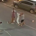 Predao se nasilnik koji je nokautirao devojku: Krenula da razdvoji zavađene muškarce, pa dobila pesnicu u glavu (video)