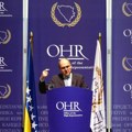 SAD pozdravlja odluku Schmidta, EU poziva BiH da sama usvaja reforme