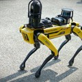 Ко све ради у БМВ-овој фабрици: Поред људи и робота, сада је ту и роботски пас ВИДЕО