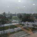 Crni oblaci nad Beogradom: Počela kiša, RHMZ izdao hitno upozorenje, stiže olujni vetar