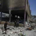 U izraelskim napadima u Gazi ubijeno 14 Palestinaca, a još 10 poginulo u potrazi za hranom