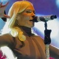 Nataša Bekvalac pokazala nove-prirodne grudi! Pevačica izvadila silikone i obukla usku haljinu bez leđa (foto)