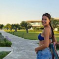 Voditeljka Zvezda Grada grmi u 42. godini: Sanja u bikiniju, u prvom planu lice bez šminke - nestvarna je