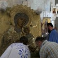 Ikona Presvete Bogorodice Stradalne uneta u hram Svetog Simeona na Novom Beogradu: Evo do kada možete da je vidite (foto)