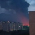 Snažna eksplozija potresla Teheran: Gori skladište municije, crni dim prekrio grad (video)