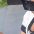 Sela ispred zgrade usred dana i zavrće haljinu, komšije šokirane zbog Ane Nikolić: Isplivao video