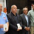 Dragocena kap za novi život: U Kraljevu nagrađeni višestruki dobrovoljni davaoci krvi