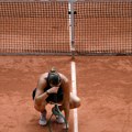 “Želim da se povučem iz tenisa sad” Sabalenka ljuta na sebe: Ušla sam u neku mračnu rupu