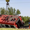 Putnički voz iskočio iz šina kod Luisa u Engleskoj, obustavljen saobraćaj na više linija